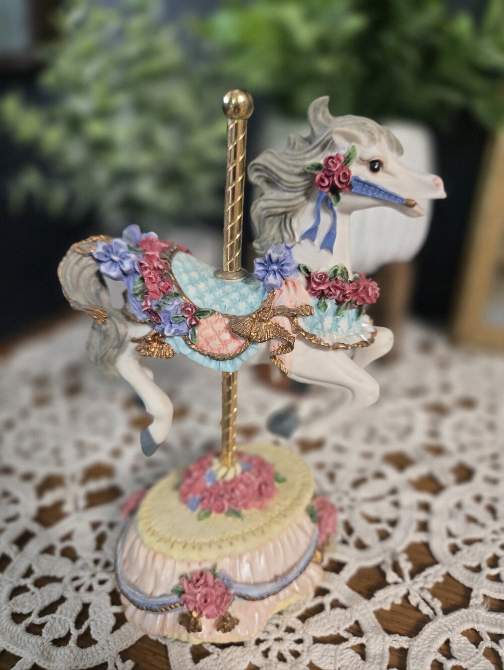 Heritage House โYesterdayโ Carousel Horse โ Country Fair Collection